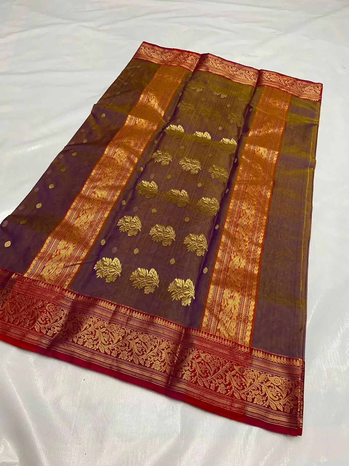 Handwoven Deep Plum Deep Plum Regal Plum with Golden Zari Buttis Kataan Silk - Authentic Chanderi Silk Saree Chanderi Saree - View 4