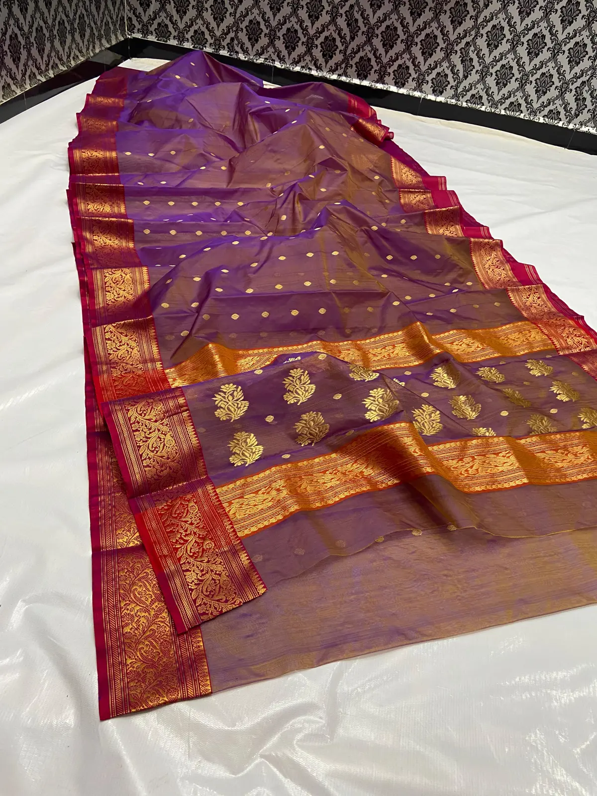 Handwoven Deep Plum Deep Plum Regal Plum with Golden Zari Buttis Kataan Silk - Authentic Chanderi Silk Saree Chanderi Saree - View 5