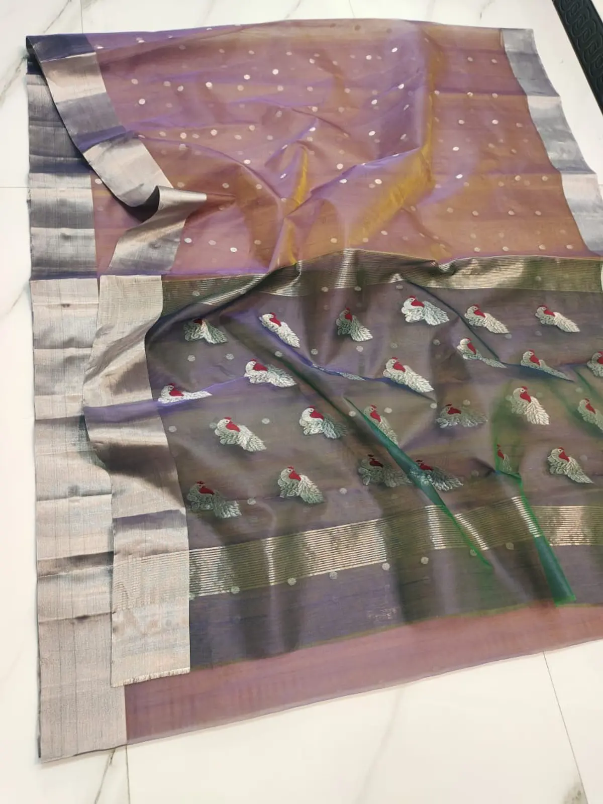 Handwoven Dual Tone Amethyst & Charcoal Dual Tone Amethyst & Charcoal Kataan Silk Saree - Authentic Chanderi Silk Saree Chanderi Saree - View 3