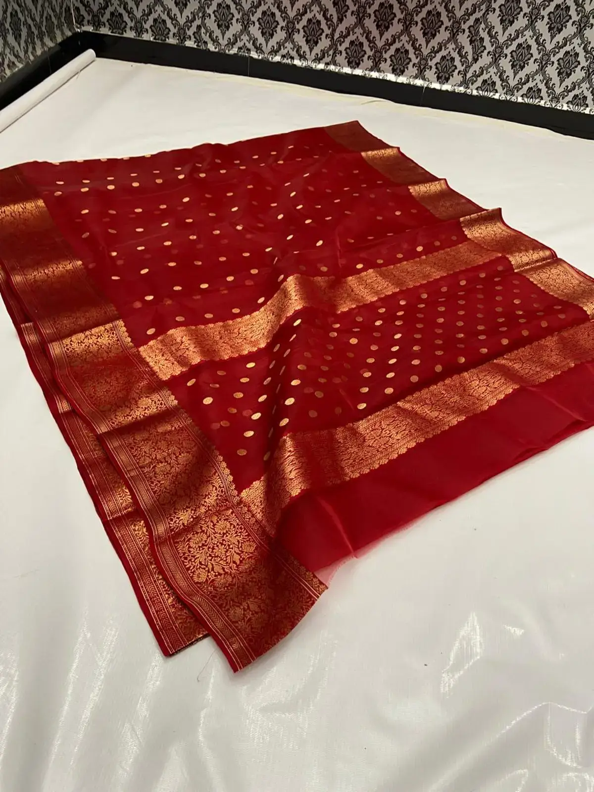 Handwoven Elegant Ruby Red Elegant Ruby Red Chanderi Saree - Authentic Chanderi Silk Saree Chanderi Saree - View 1