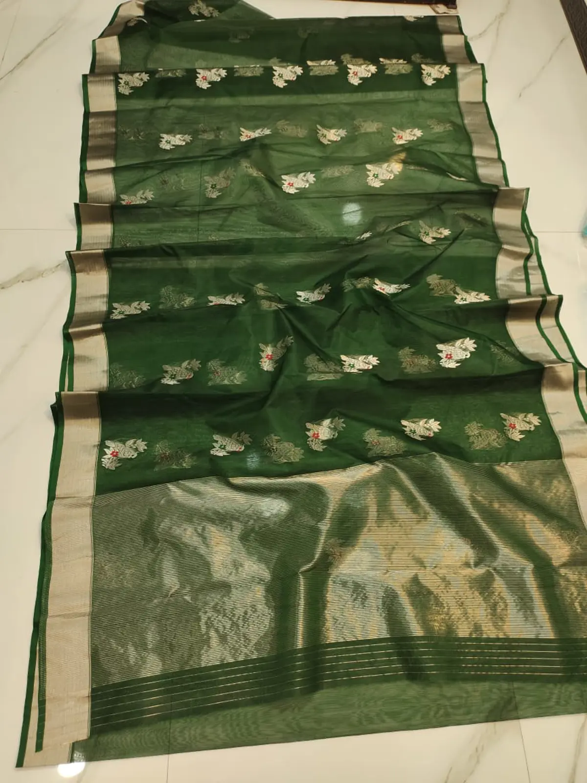 Handwoven Emerald Forest with Dual-Tone Zari Emerald Forest with Dual-Tone Zari Kataan Silk Saree - Authentic Chanderi Silk Saree Chanderi Saree - View 1