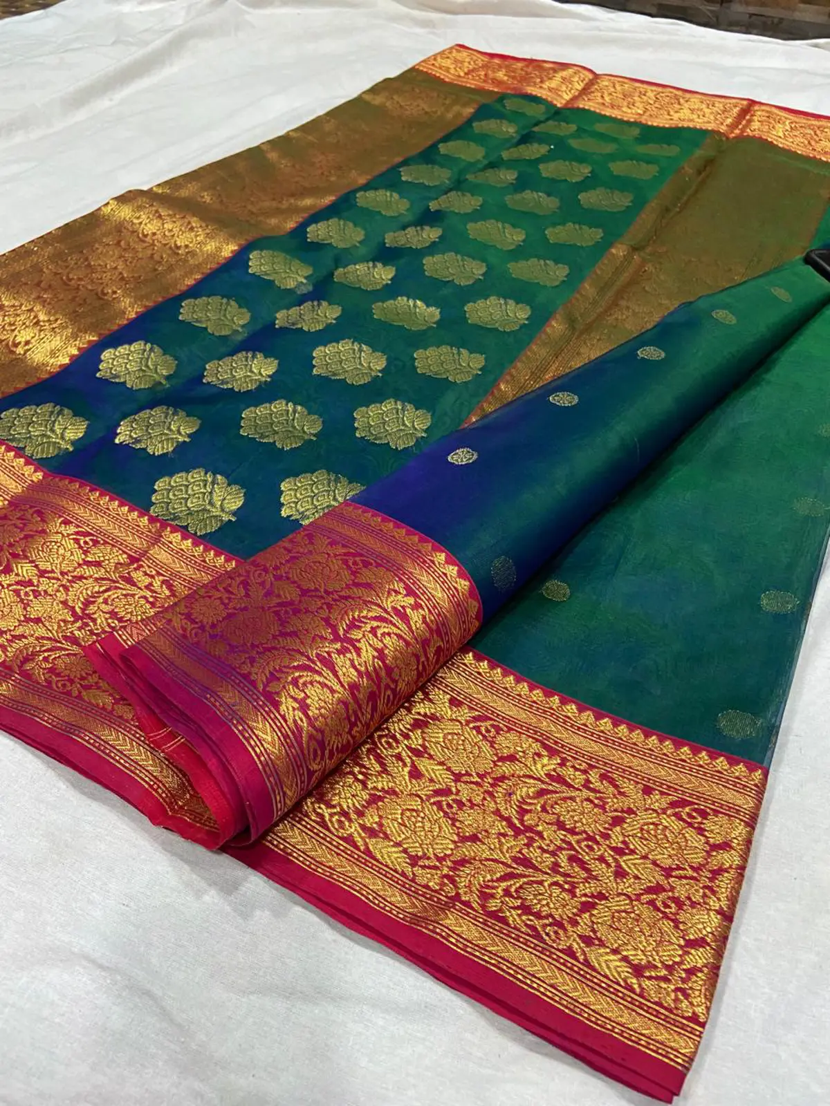 Handwoven Emerald Teal with Antique Gold Zari and Rani Pink Accents Emerald Teal with Opulent Gold Zari Floral Buti Kataan Silk - Authentic Chanderi Silk Saree Chanderi Saree - View 2