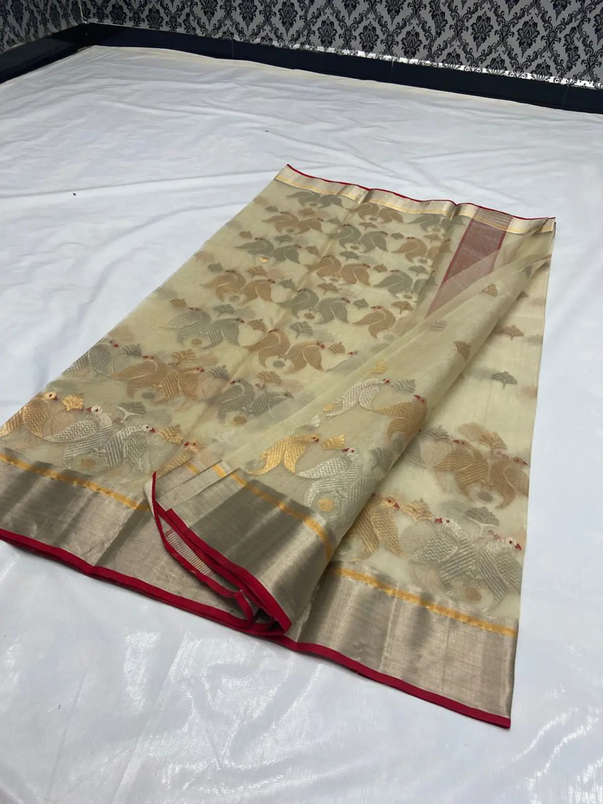 Handwoven Ethereal Ivory, Gold, Silver & Maroon Ethereal Ivory, Gold, Silver & Maroon Kataan Silk Saree - Authentic Chanderi Silk Saree Chanderi Saree - View 3