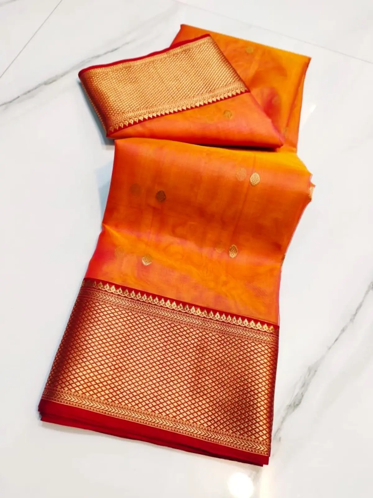 Handwoven Flamingo Coral & Crimson with Antique Gold Zari Flamingo Coral & Crimson with Antique Gold Zari Kataan Silk Saree - Authentic Chanderi Silk Saree Chanderi Saree - View 3