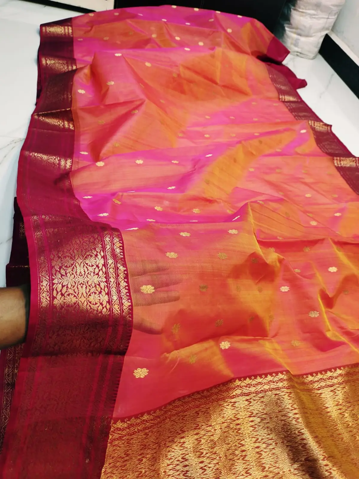 Handwoven Fuchsia-Coral Ombre & Crimson Gold Fuchsia-Coral Ombre and Crimson Gold Fuchsia-Coral Ombre with Opulent Gold Zari Weave Kataan Silk - Authentic Chanderi Silk Saree Chanderi Saree - View 1
