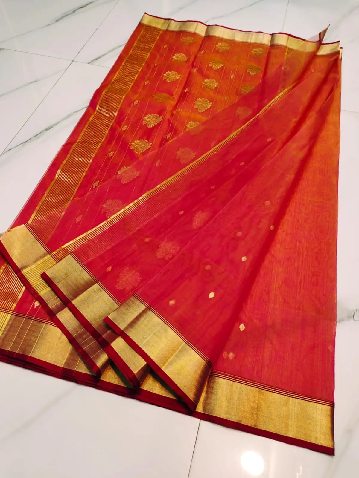 Handwoven Fuchsia Sunset with Golden Zari Fuchsia Sunset with Intricate Gold Zari Booti Kataan Silk - Authentic Chanderi Silk Saree Chanderi Saree - View 5