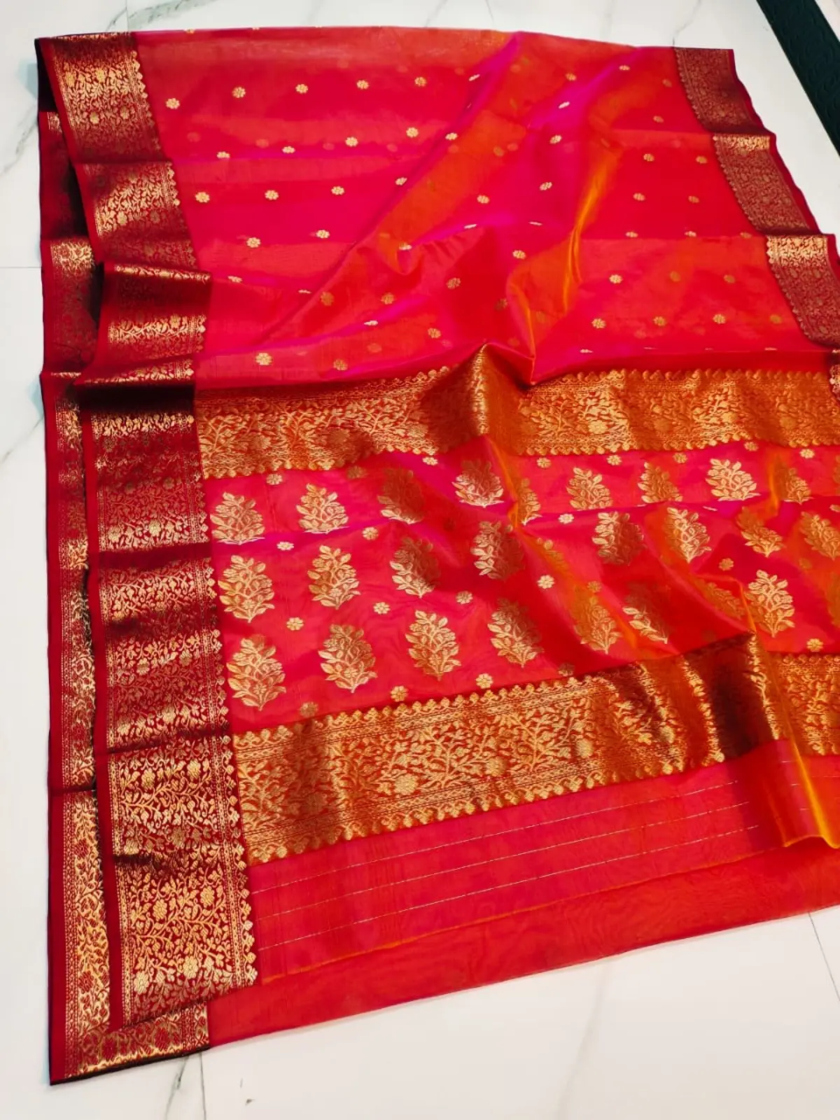 Handwoven Fuchsia & Tangerine Gold Fuchsia Sunset with Opulent Gold Zari Buti Kataan Silk - Authentic Chanderi Silk Saree Chanderi Saree - View 4