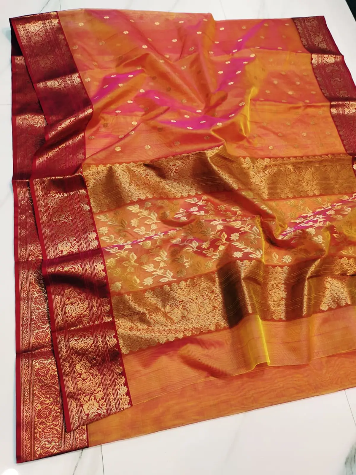 Handwoven Gilded Amber, Roseate Hues & Regal Garnet Gilded Amber, Roseate Hues & Regal Garnet Kataan Silk Saree - Authentic Chanderi Silk Saree Chanderi Saree - View 2