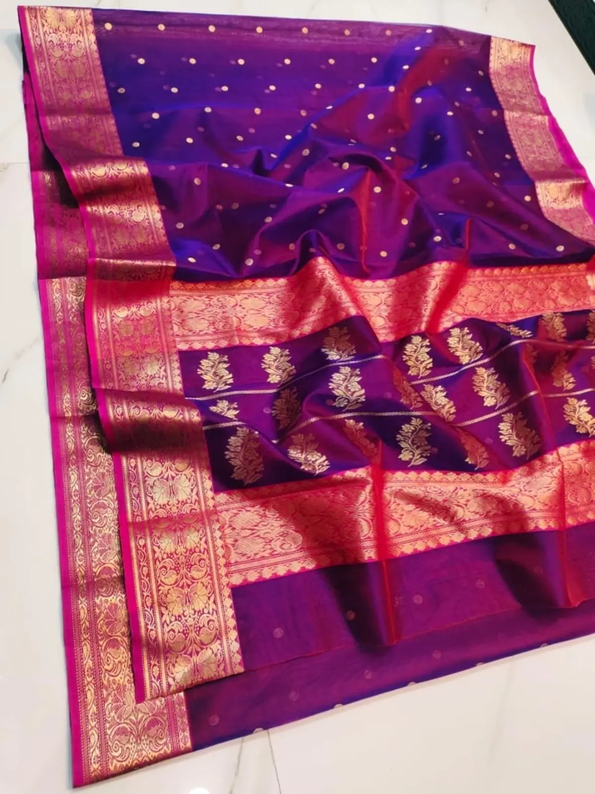 Handwoven Imperial Amethyst & Rani Pink with Antique Gold Zari Imperial Amethyst with Rani Pink Contrast and Antique Gold Zari Kataan Silk - Authentic Chanderi Silk Saree Chanderi Saree - View 3