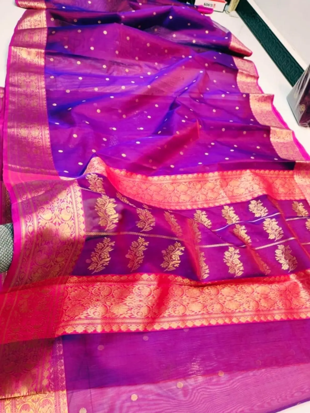 Handwoven Imperial Amethyst & Rani Pink with Antique Gold Zari Imperial Amethyst with Rani Pink Contrast and Antique Gold Zari Kataan Silk - Authentic Chanderi Silk Saree Chanderi Saree - View 5
