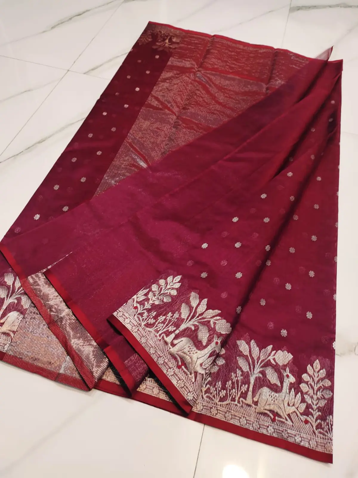 Handwoven Imperial Magenta & Silver Imperial Magenta & Silver Pattu Silk Saree - Authentic Chanderi Silk Saree Chanderi Saree - View 3