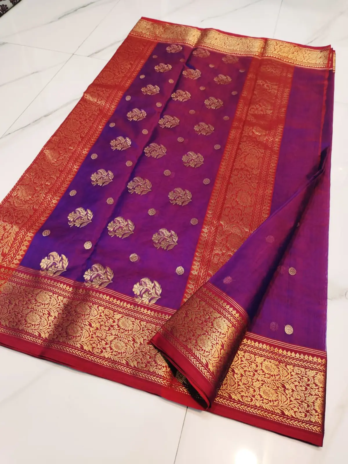 Handwoven Imperial Violet & Crimson with Gilded Zari Imperial Violet with Gilded Floral Booti and Crimson Zari Border Chanderi Silk - Authentic Chanderi Silk Saree Chanderi Saree - View 4