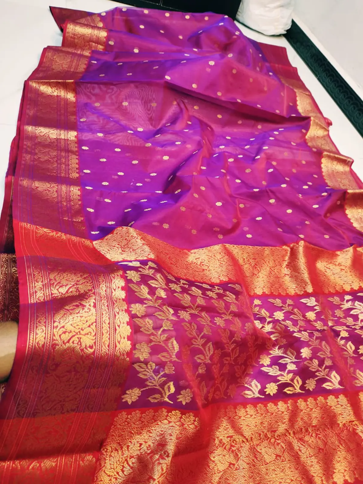 Handwoven Ivory & Gold Zari Ivory Blossom with Gold Zari Butti Kataan Silk - Authentic Chanderi Silk Saree Chanderi Saree - View 2