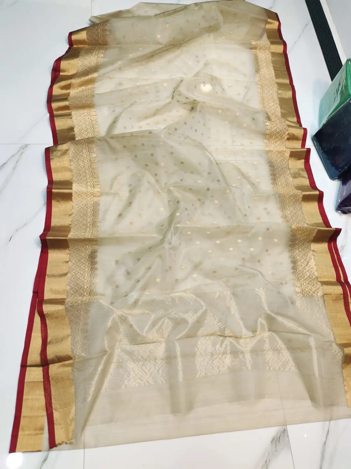 Handwoven Ivory Mist & Antique Gold with Maroon Accents Ivory Mist with Antique Gold Zari Booti Kataan Silk - Authentic Chanderi Silk Saree Chanderi Saree - View 1
