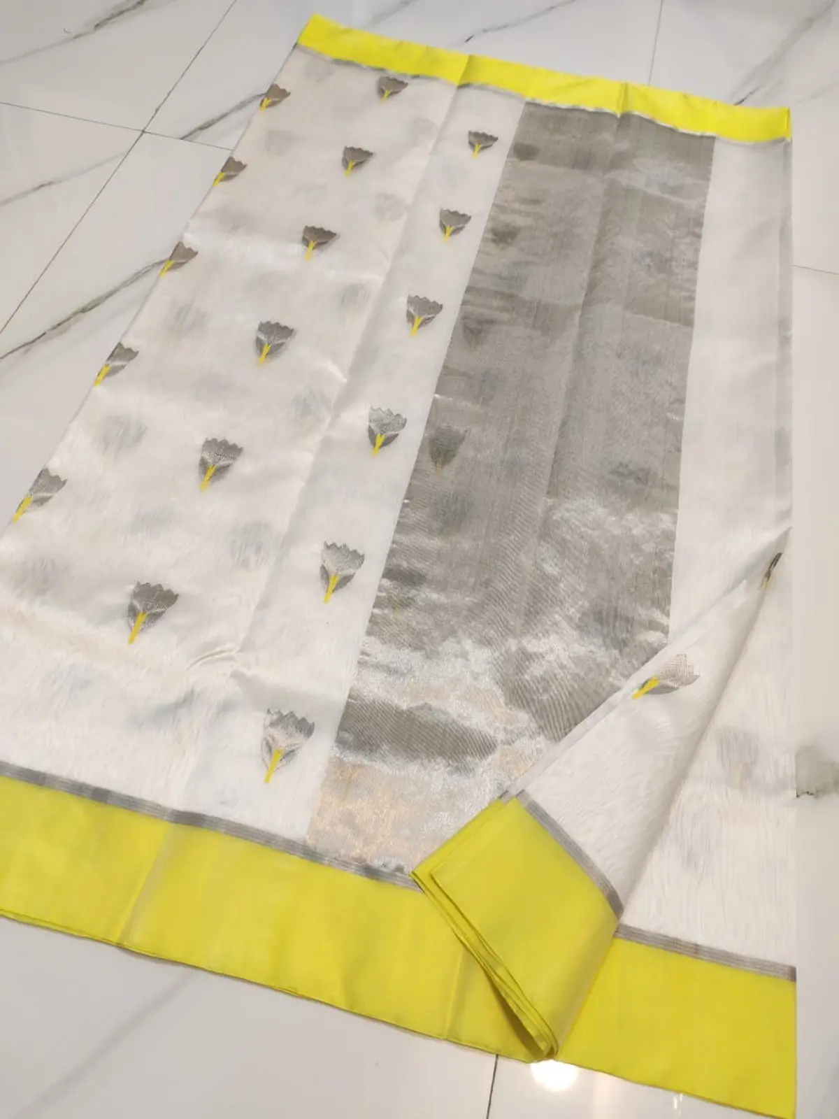 Handwoven Ivory White Ivory White with Leaf Motifs Zari Pattu Silk - Authentic Chanderi Silk Saree Chanderi Saree - View 2