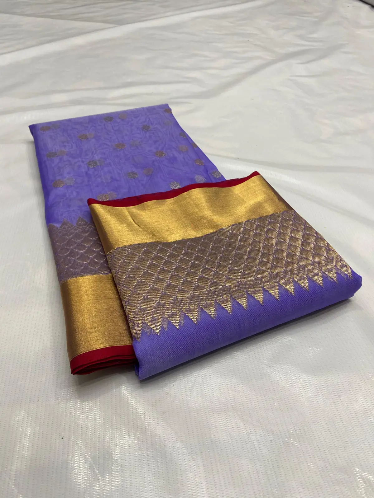 Handwoven Lavender Lavender Haze with Gold Zari Motifs Kataan Silk - Authentic Chanderi Silk Saree Chanderi Saree - View 3