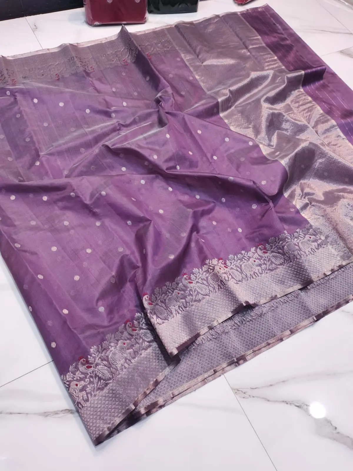 Handwoven Lavender Silver Lavender Silver Pattu Silk Saree - Authentic Chanderi Silk Saree Chanderi Saree - View 1