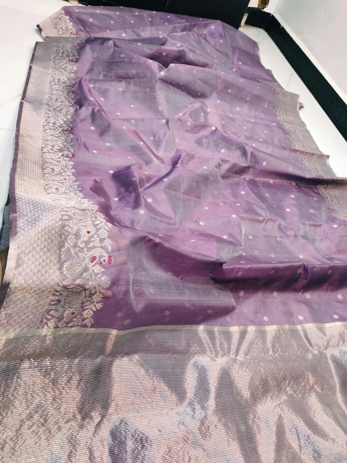 Handwoven Lavender Silver Lavender Silver Pattu Silk Saree - Authentic Chanderi Silk Saree Chanderi Saree - View 2