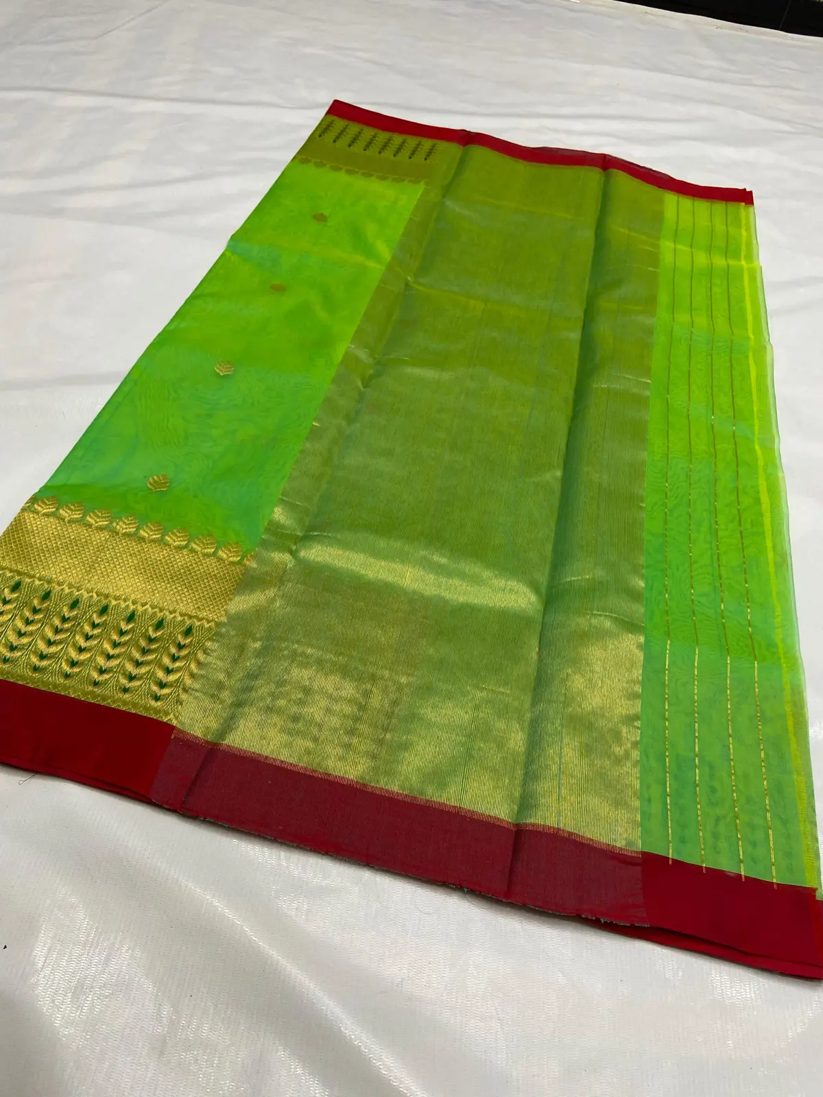 Lime Zest with Gold Leaf Zari Kataan Silk - Handloom Chanderi Saree