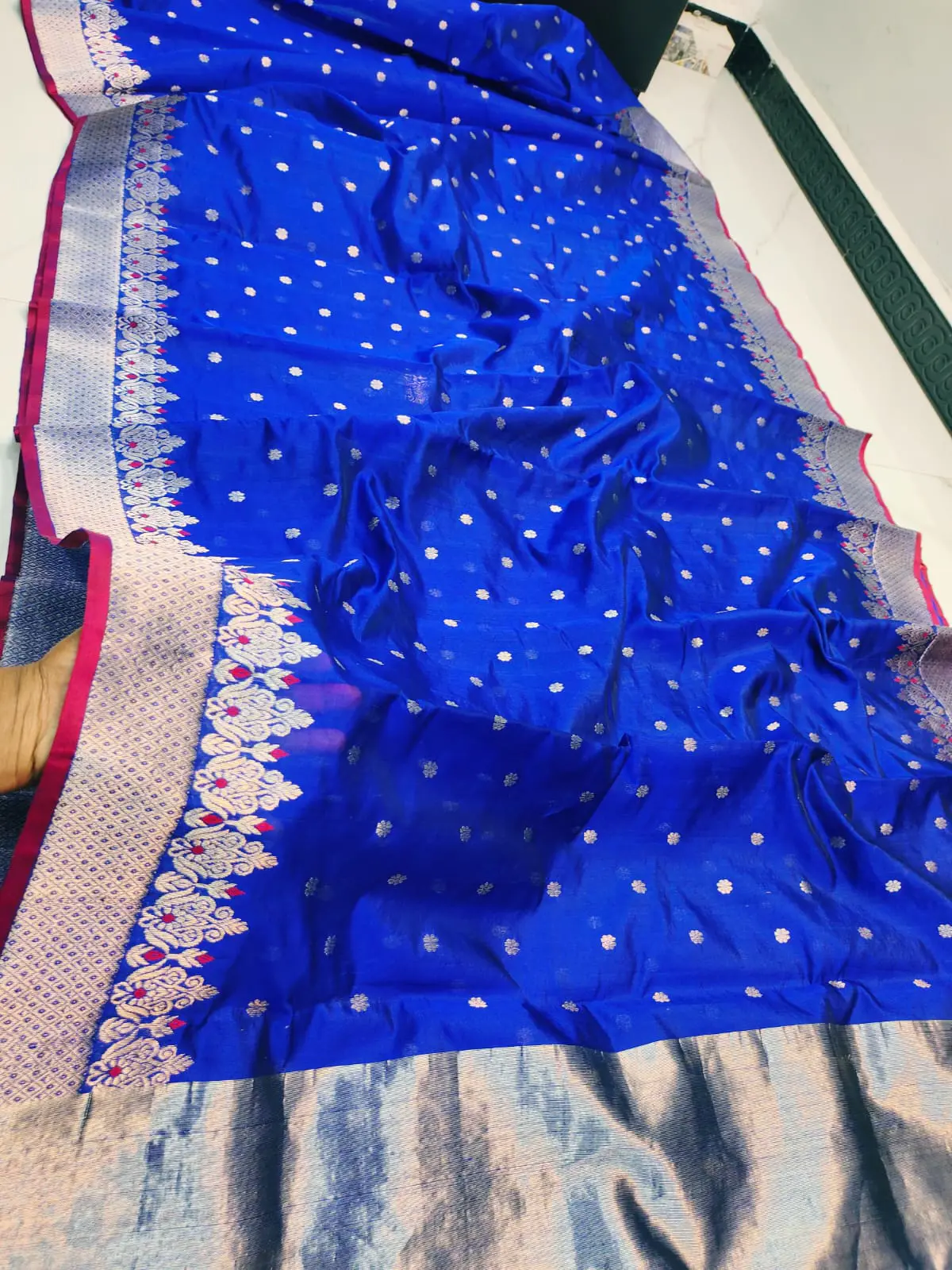 Handwoven Majestic Cobalt & Sterling Silver with Magenta Accents Majestic Cobalt with Silver Zari Bootis and Floral Border Pattu Silk - Authentic Chanderi Silk Saree Chanderi Saree