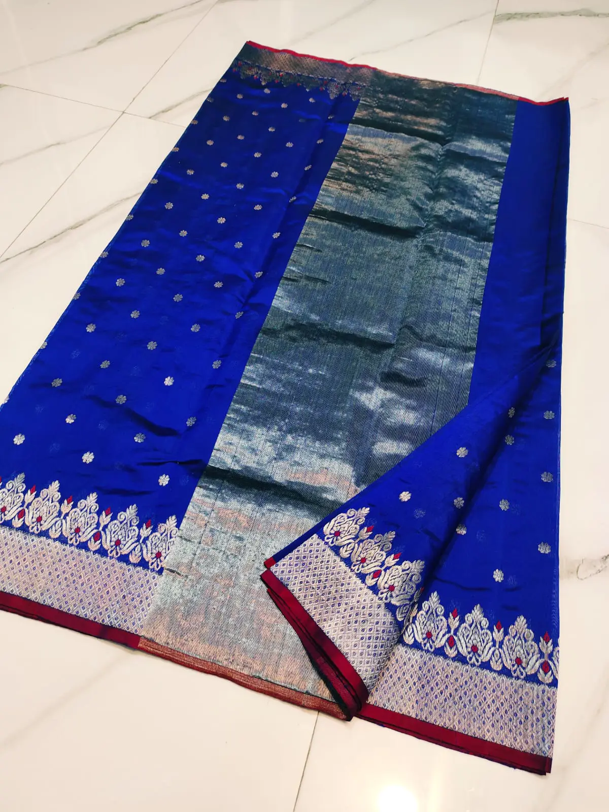 Handwoven Majestic Cobalt & Sterling Silver with Magenta Accents Majestic Cobalt with Silver Zari Bootis and Floral Border Pattu Silk - Authentic Chanderi Silk Saree Chanderi Saree - View 4