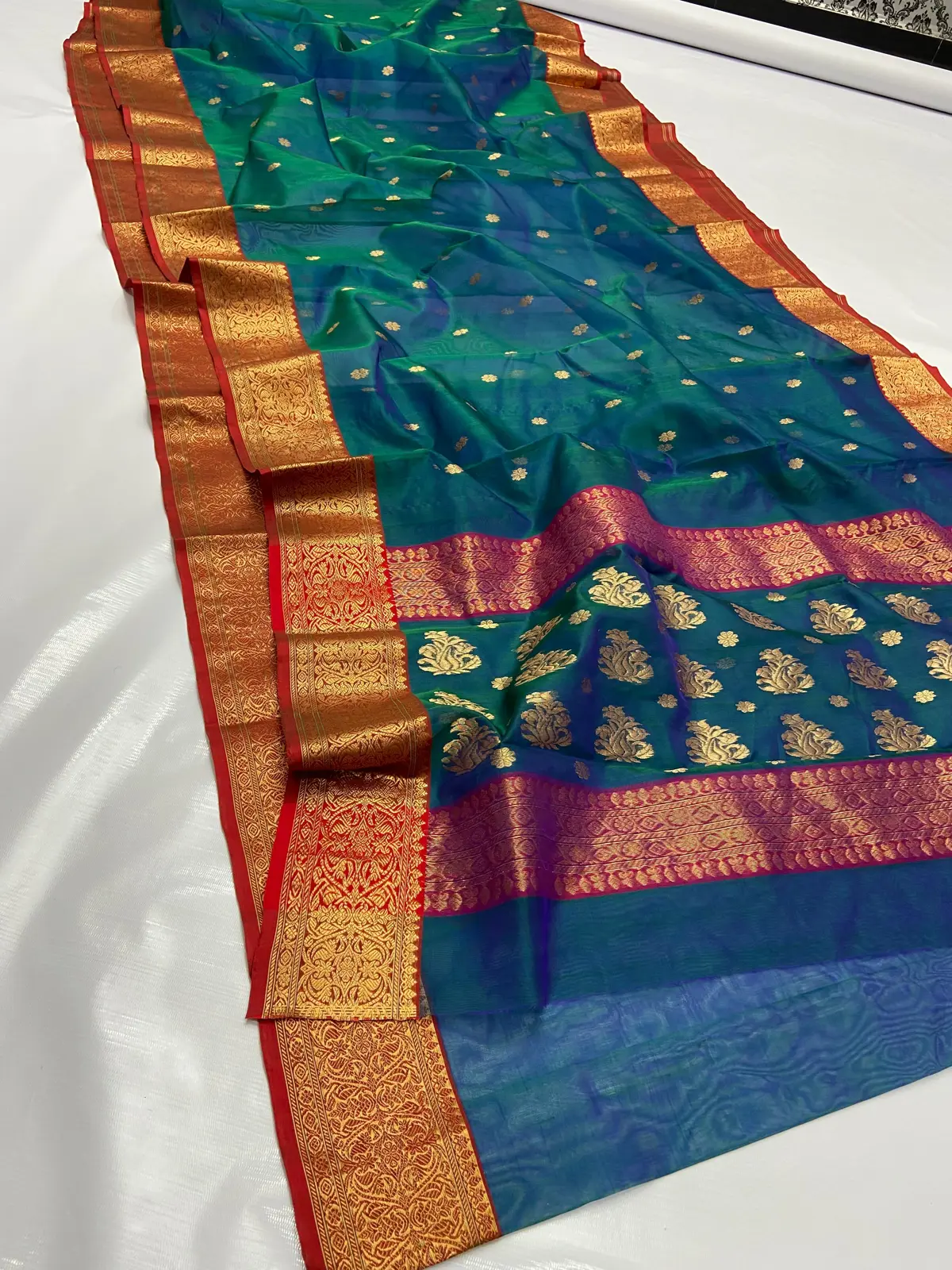 Handwoven Mystic Teal & Verdant Green with Ruby Red Border Mystic Teal and Verdant Green with Glimmering Gold Buttis Kataan Silk - Authentic Chanderi Silk Saree Chanderi Saree - View 5