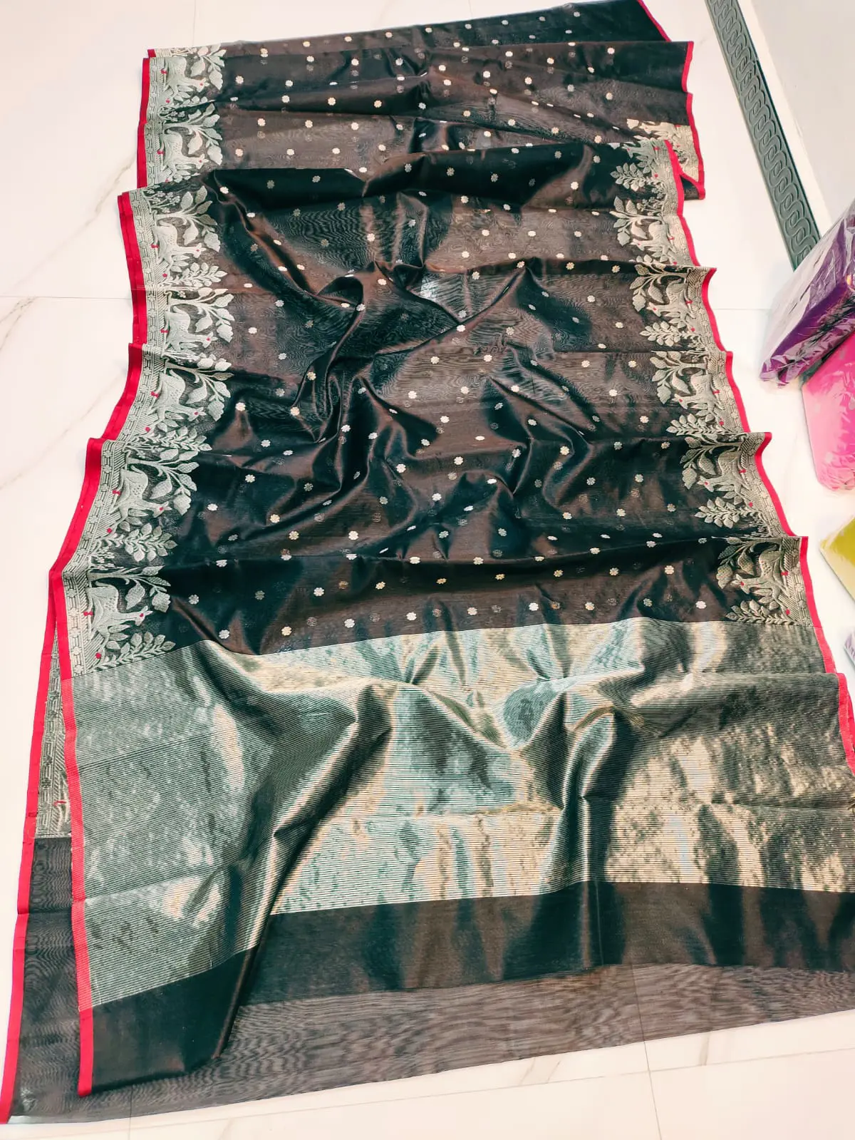 Handwoven Obsidian Dusk, Moonlit Silver, and Crimson Obsidian Dusk, Moonlit Silver, and Crimson Pattu Silk Saree - Authentic Chanderi Silk Saree Chanderi Saree - View 1