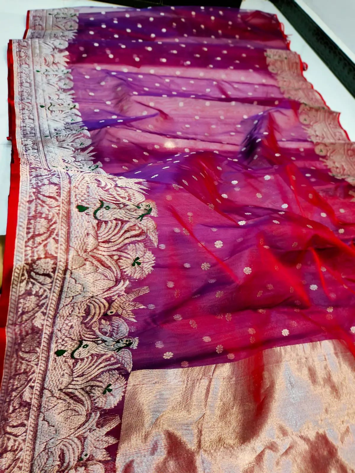 Handwoven Violet Ombre Violet with Peacock Zari Border Kataan Silk - Authentic Chanderi Silk Saree Chanderi Saree - View 1