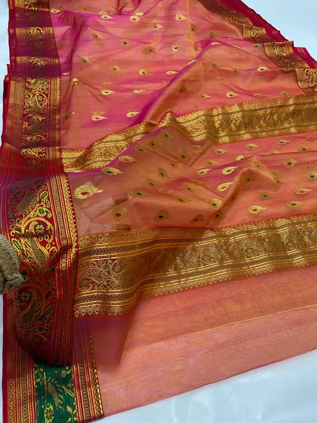 Handwoven Copper Peach Bloom with Regal Maroon Antique Gold Paisley Zari Kataan Silk - Authentic Chanderi Silk Saree Chanderi Saree - View 2