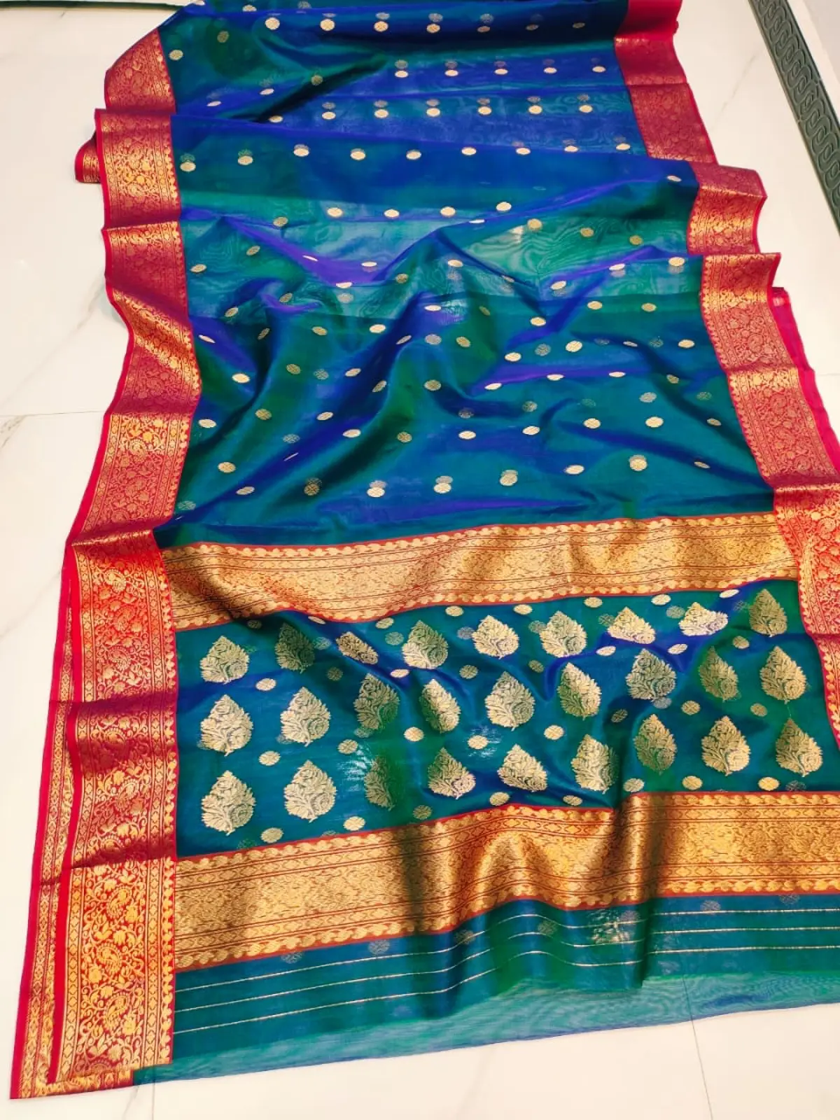 Handwoven Peacock Teal & Rani Pink Peacock Teal with Antique Gold Booti Kataan Silk - Authentic Chanderi Silk Saree Chanderi Saree - View 2