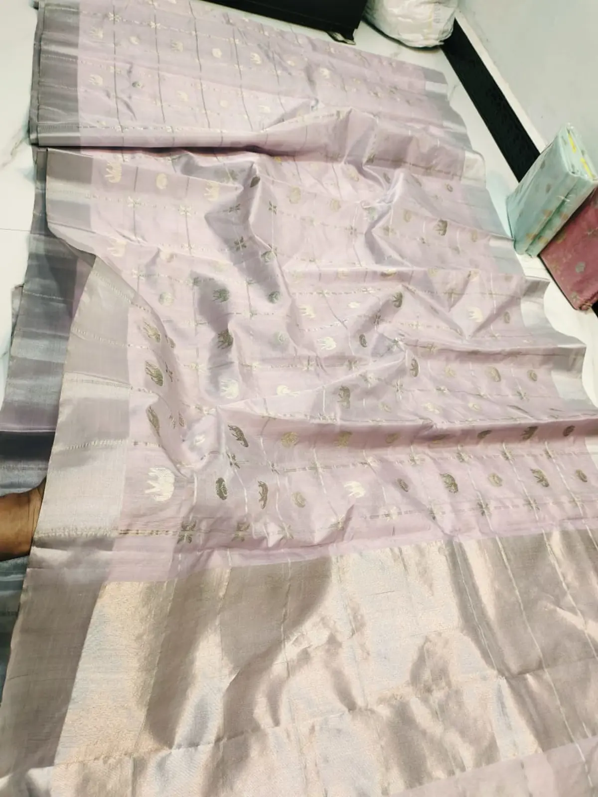 Handwoven Powder Pink & Silver Powder Pink with Elephant Motifs Zari Pattu Silk - Authentic Chanderi Silk Saree Chanderi Saree