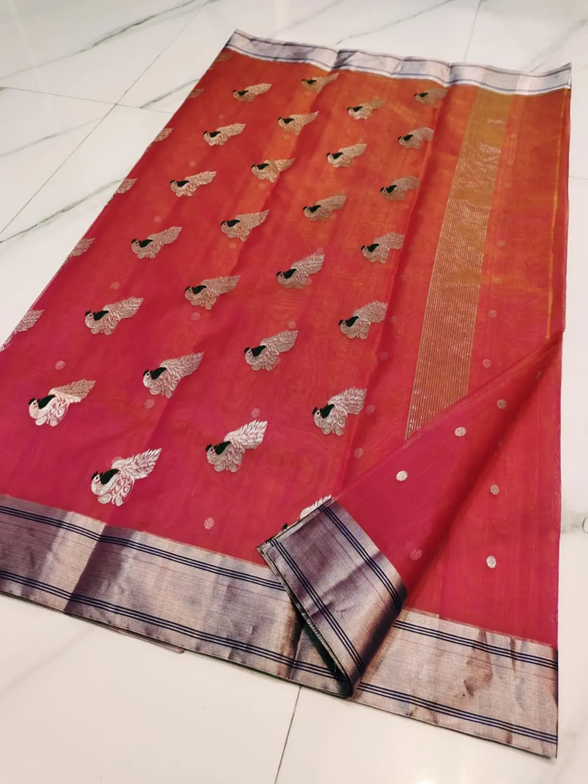 Handwoven Fuchsia & Silver Radiant Fuchsia with Silver Peacock Motifs Kataan Silk - Authentic Chanderi Silk Saree Chanderi Saree - View 4