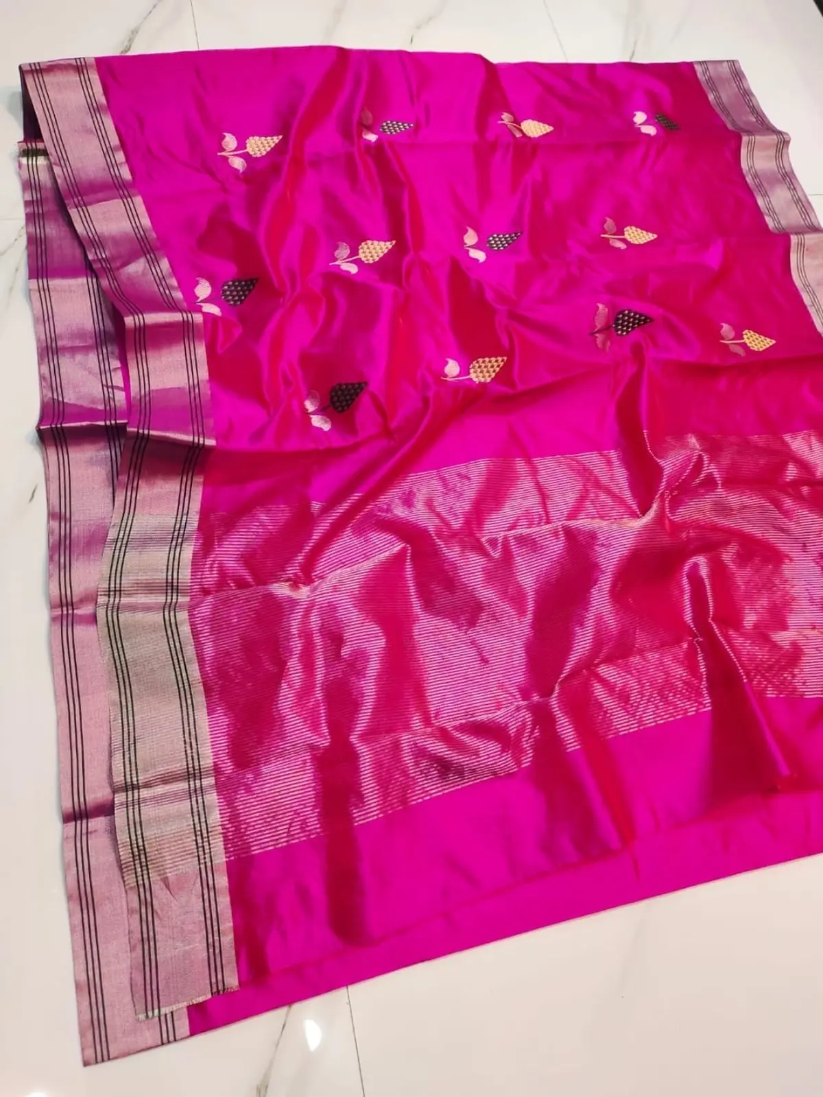 Handwoven Rani Pink Rani Pink Pattu Silk Saree - Authentic Chanderi Silk Saree Chanderi Saree - View 1