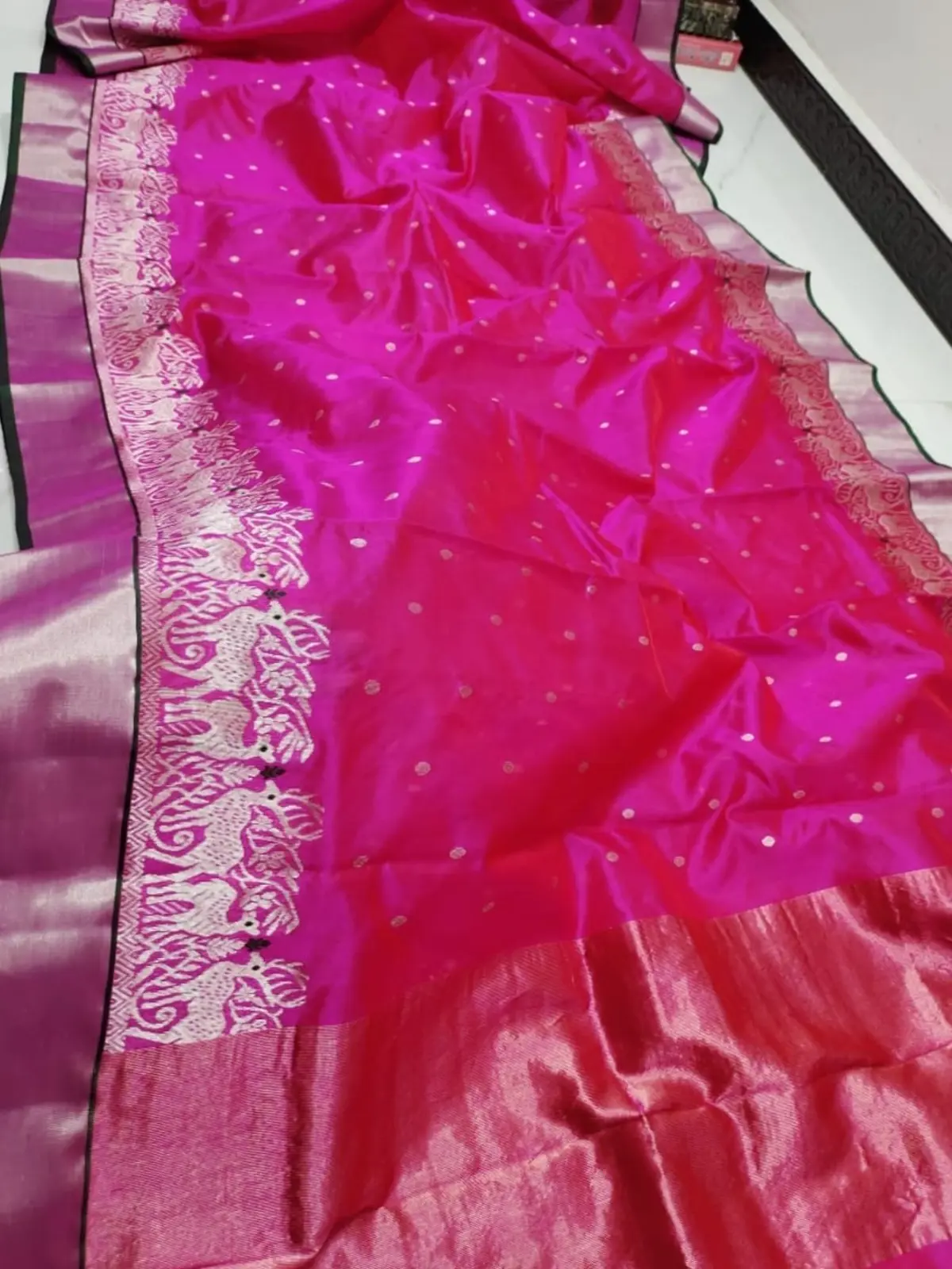 Handwoven Rani Pink Rani Pink Pattu Silk Saree - Authentic Chanderi Silk Saree Chanderi Saree - View 2