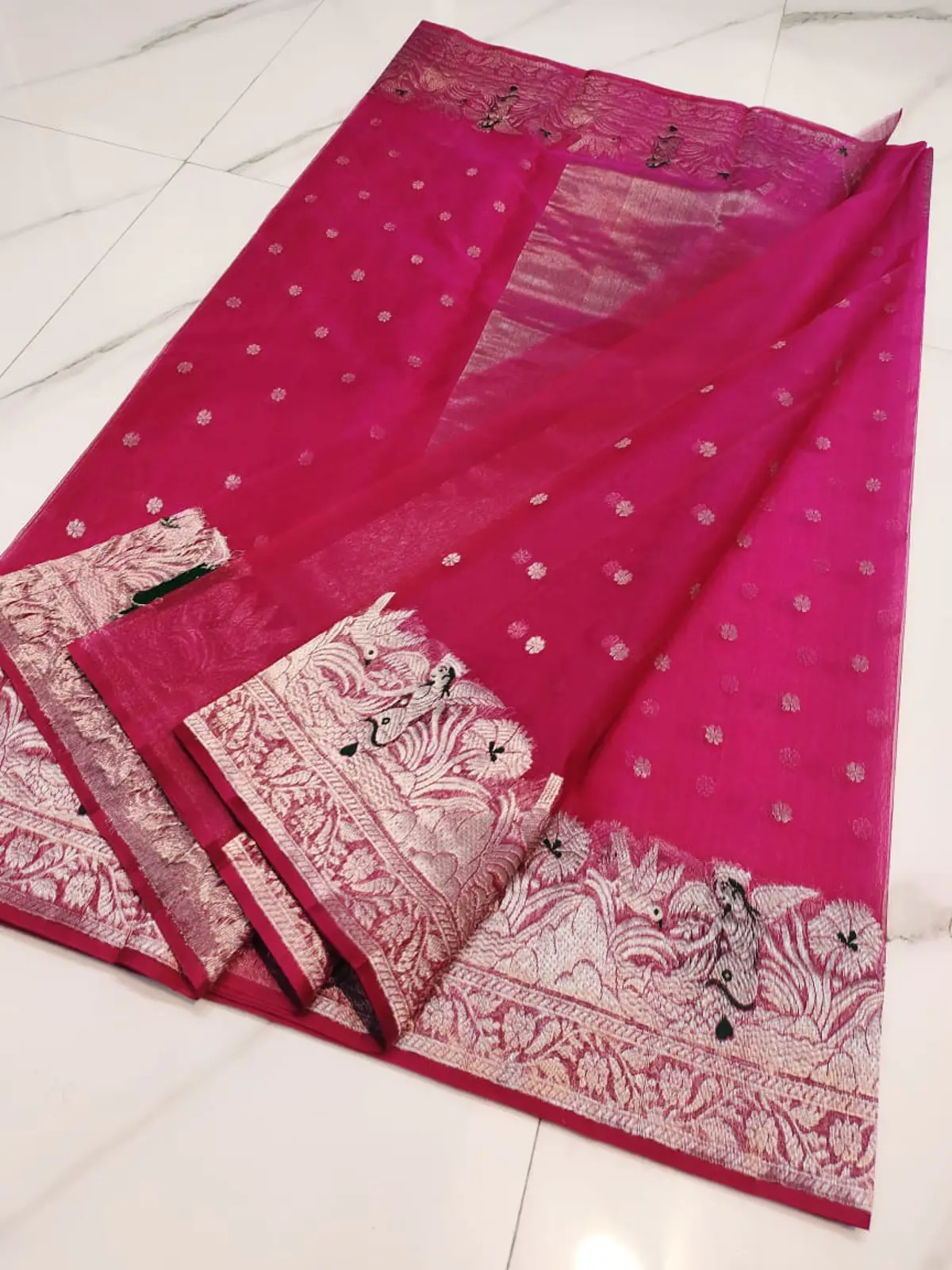 Handwoven Rani Pink with Antique Silver Zari Rani Pink with Antique Silver Zari Kataan Silk Saree - Authentic Chanderi Silk Saree Chanderi Saree - View 2
