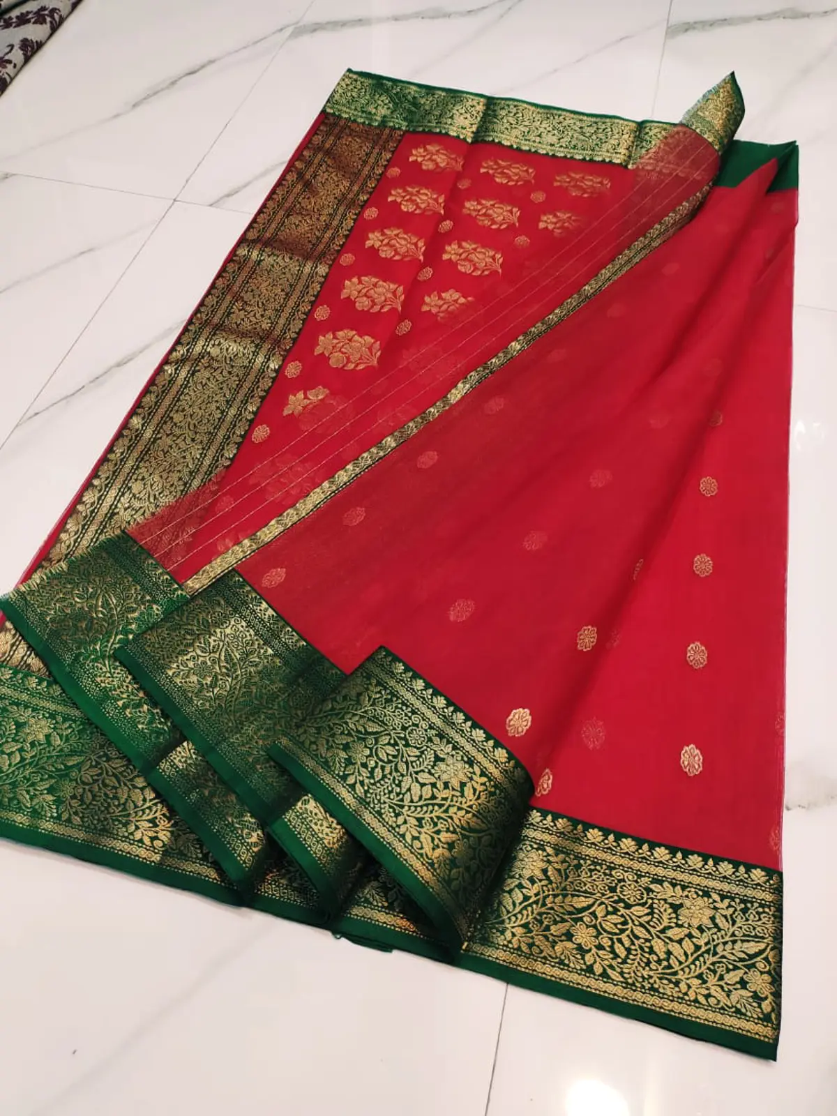 Handwoven Rani Pink Rani Pink with Gold Floral Booti Kataan Silk - Authentic Chanderi Silk Saree Chanderi Saree - View 5