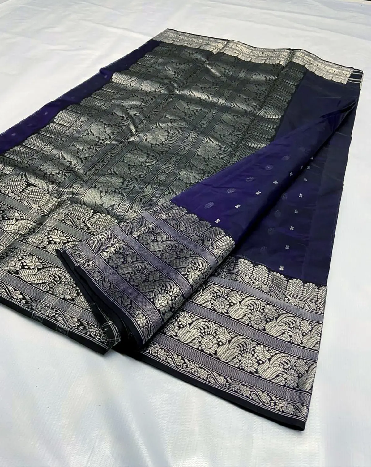 Handwoven Regal Aubergine with Antique Silver Zari Regal Aubergine with Antique Silver Zari Kataan Silk Saree - Authentic Chanderi Silk Saree Chanderi Saree - View 2