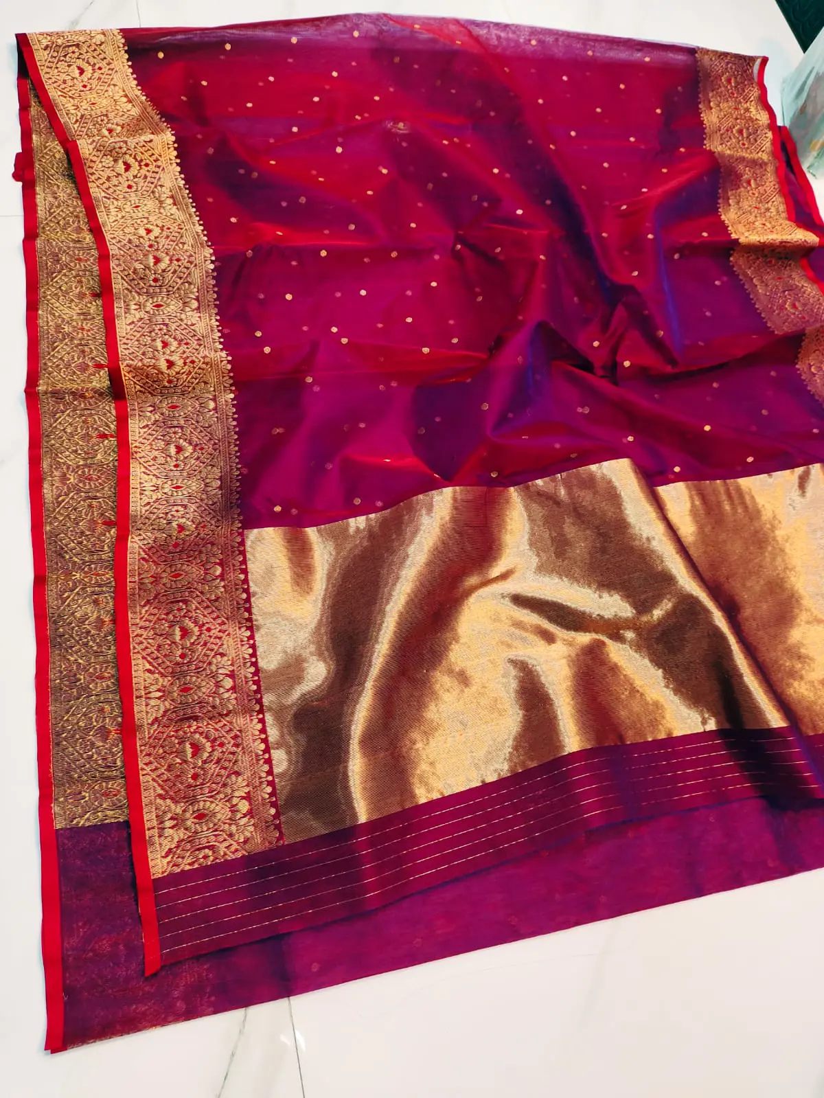 Handwoven Regal Fuchsia & Opulent Gold Regal Fuchsia with Opulent Gold Zari Booti and Brocade Border Kataan Silk - Authentic Chanderi Silk Saree Chanderi Saree - View 3