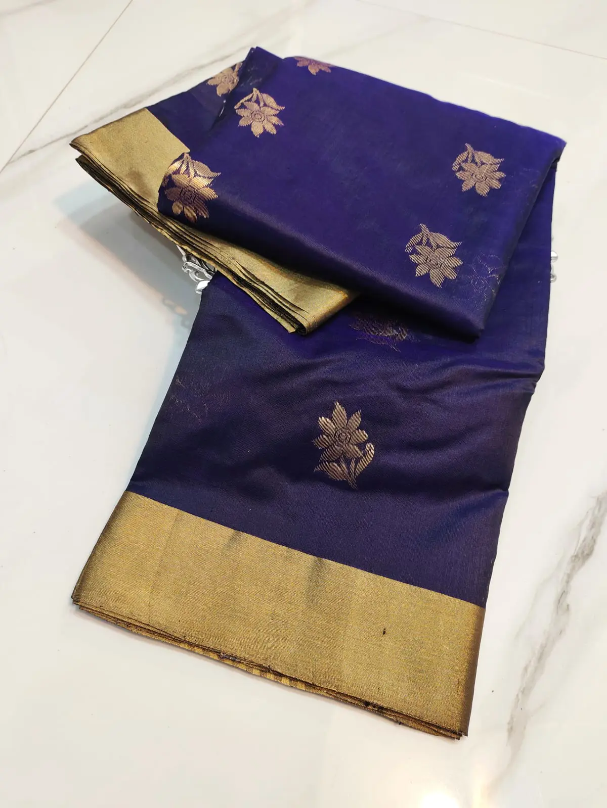 Handwoven Regal Indigo & Antique Gold Regal Indigo with Antique Gold Floral Buttis and Zari Border Pattu Silk - Authentic Chanderi Silk Saree Chanderi Saree - View 4
