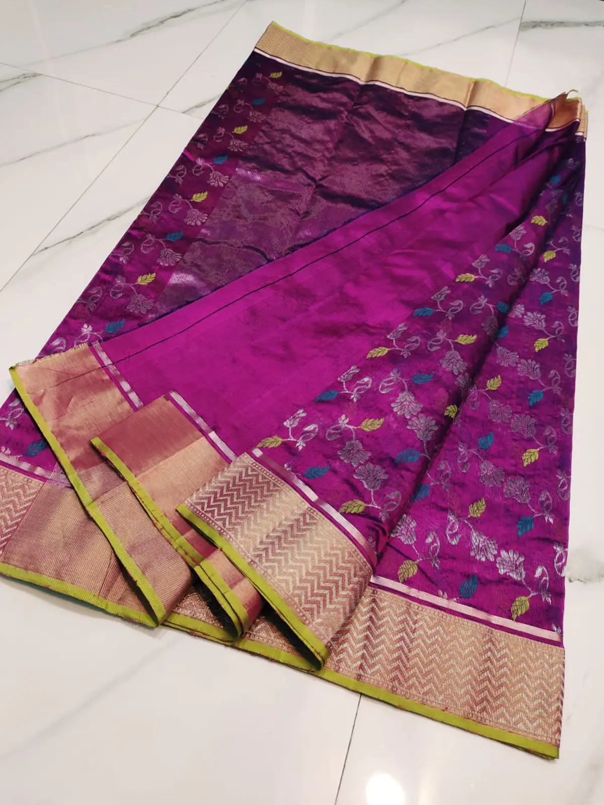 Handwoven Regal Magenta & Antique Gold Regal Magenta & Antique Gold Pattu Silk Saree - Authentic Chanderi Silk Saree Chanderi Saree - View 2