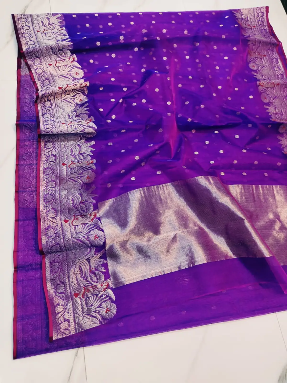 Handwoven Regal Violet Regal Violet with Intricate Silver Zari Bootis and Peacock Motifs Kataan Silk - Authentic Chanderi Silk Saree Chanderi Saree - View 3