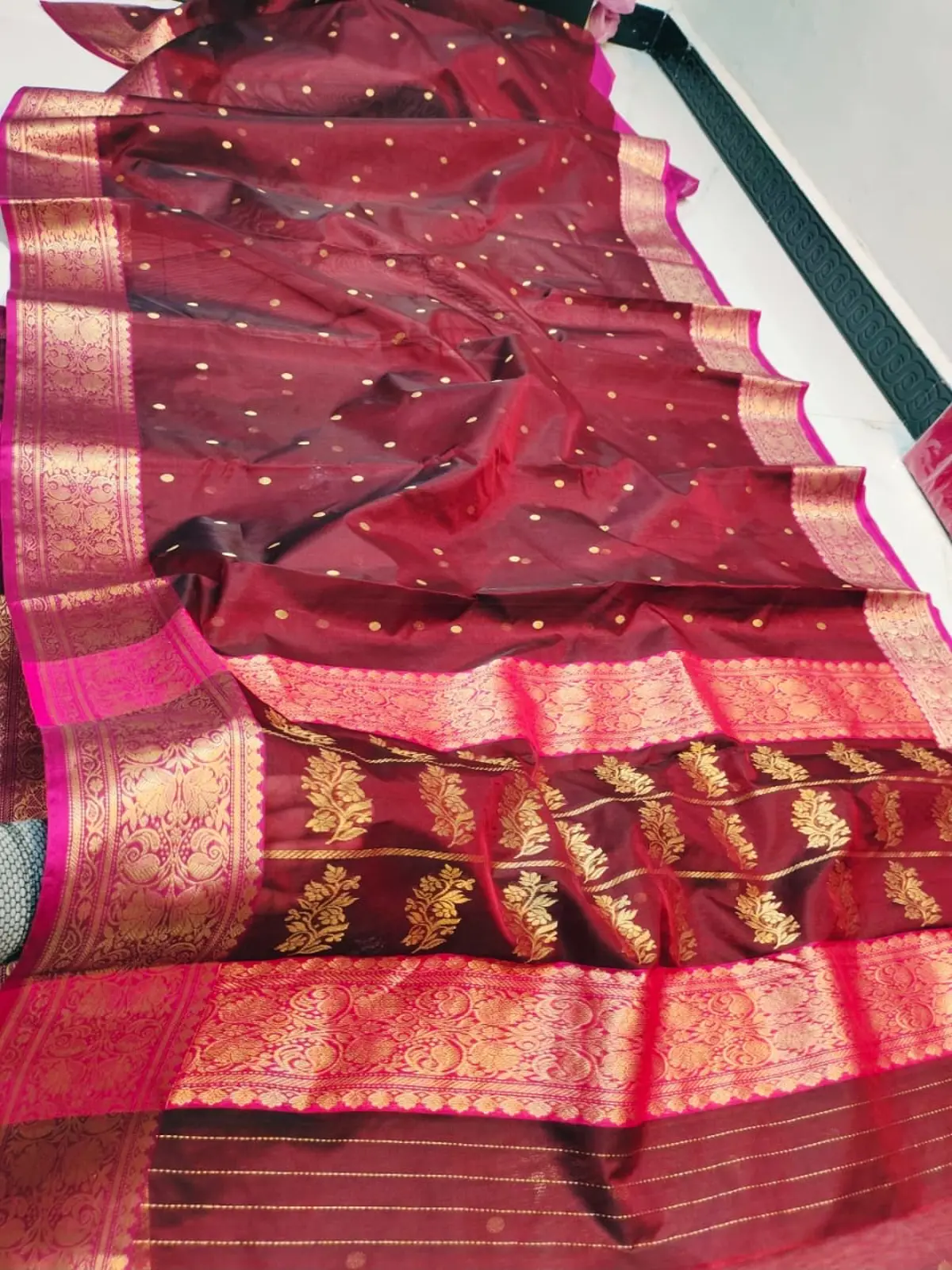 Handwoven Rose Gold Blush Rose Gold Blush with Intricate Floral Zari Kataan Silk - Authentic Chanderi Silk Saree Chanderi Saree - View 4