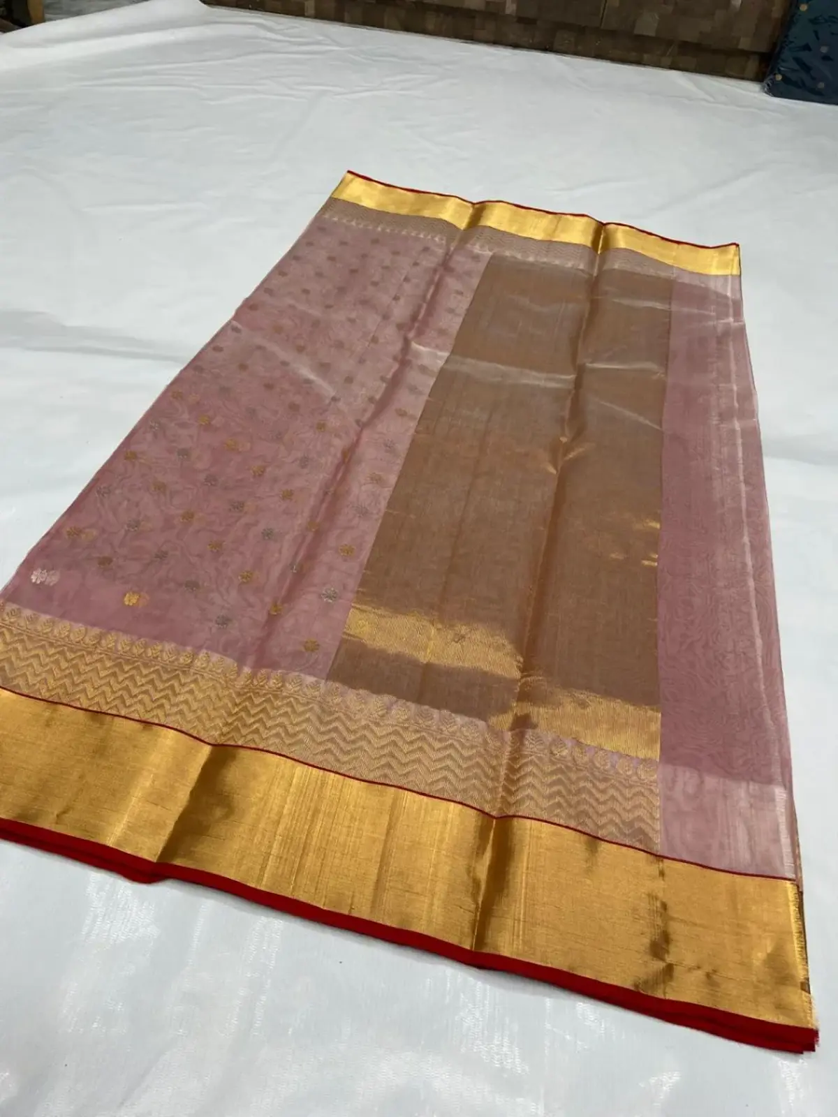 Handwoven Purple Rose Quartz with Gilded Booti and Antique Zari Border Kataan Silk - Authentic Chanderi Silk Saree Chanderi Saree - View 2