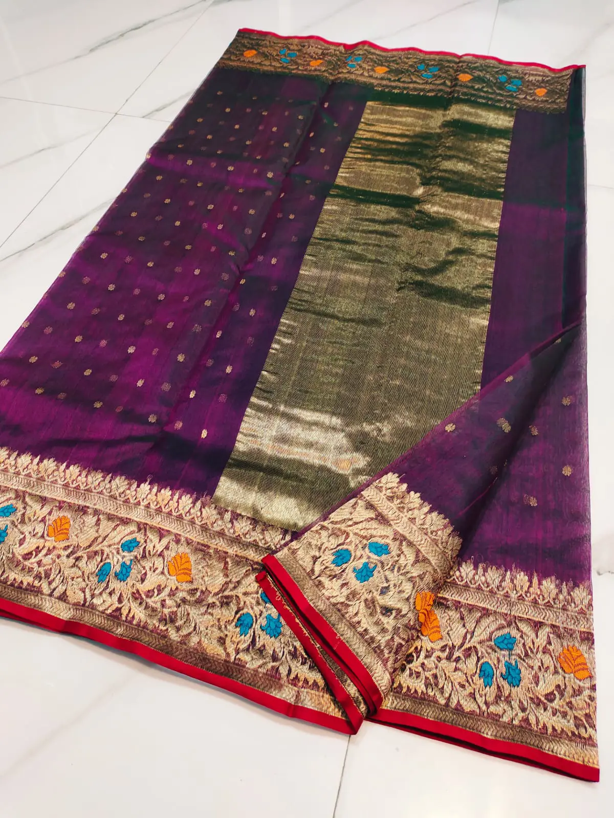Handwoven Royal Magenta & Antique Gold with Meenakari Accents Royal Magenta with Antique Gold Zari and Floral Meenakari Kataan Silk - Authentic Chanderi Silk Saree Chanderi Saree - View 4