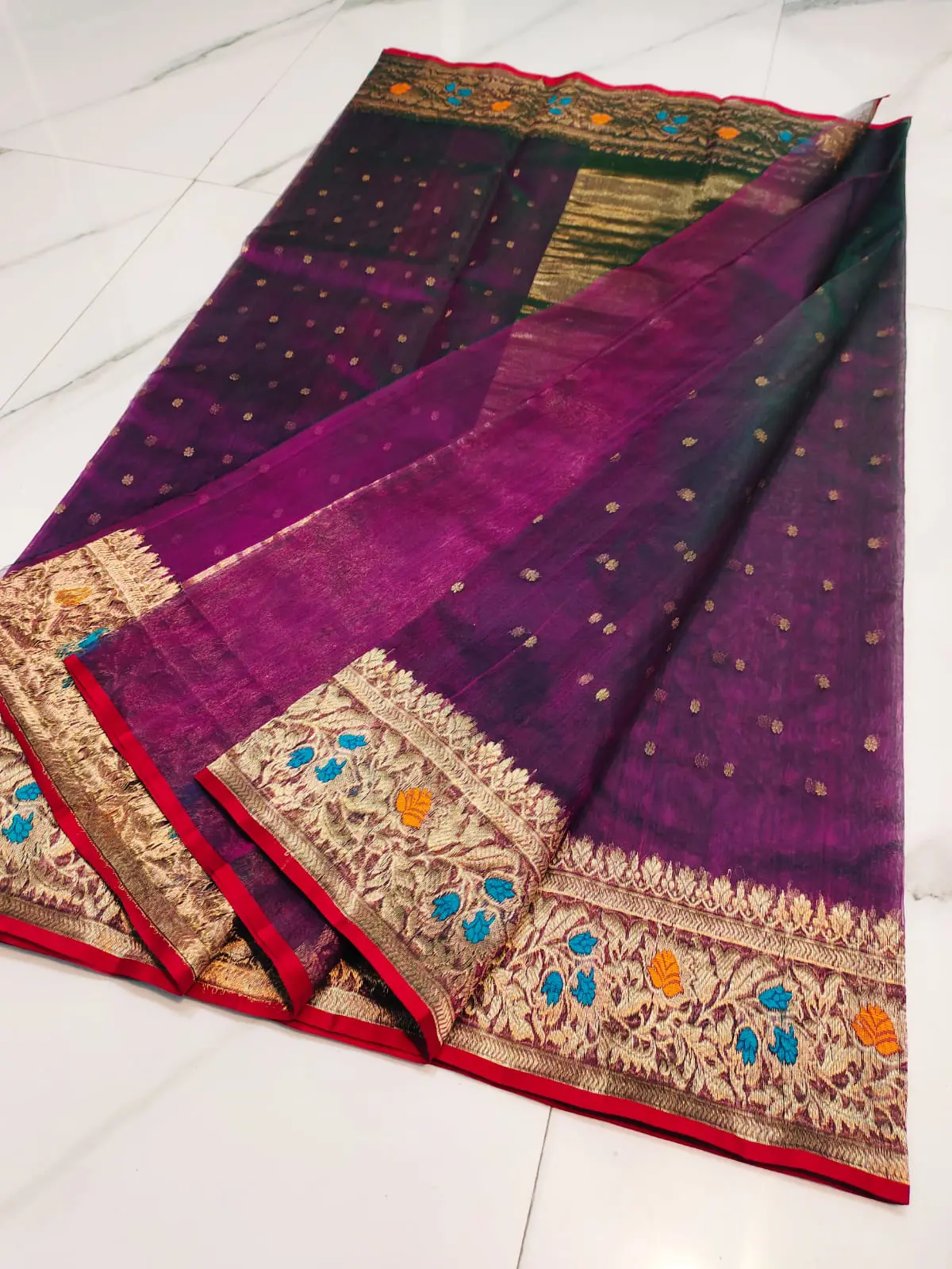 Handwoven Royal Magenta & Antique Gold with Meenakari Accents Royal Magenta with Antique Gold Zari and Floral Meenakari Kataan Silk - Authentic Chanderi Silk Saree Chanderi Saree - View 5