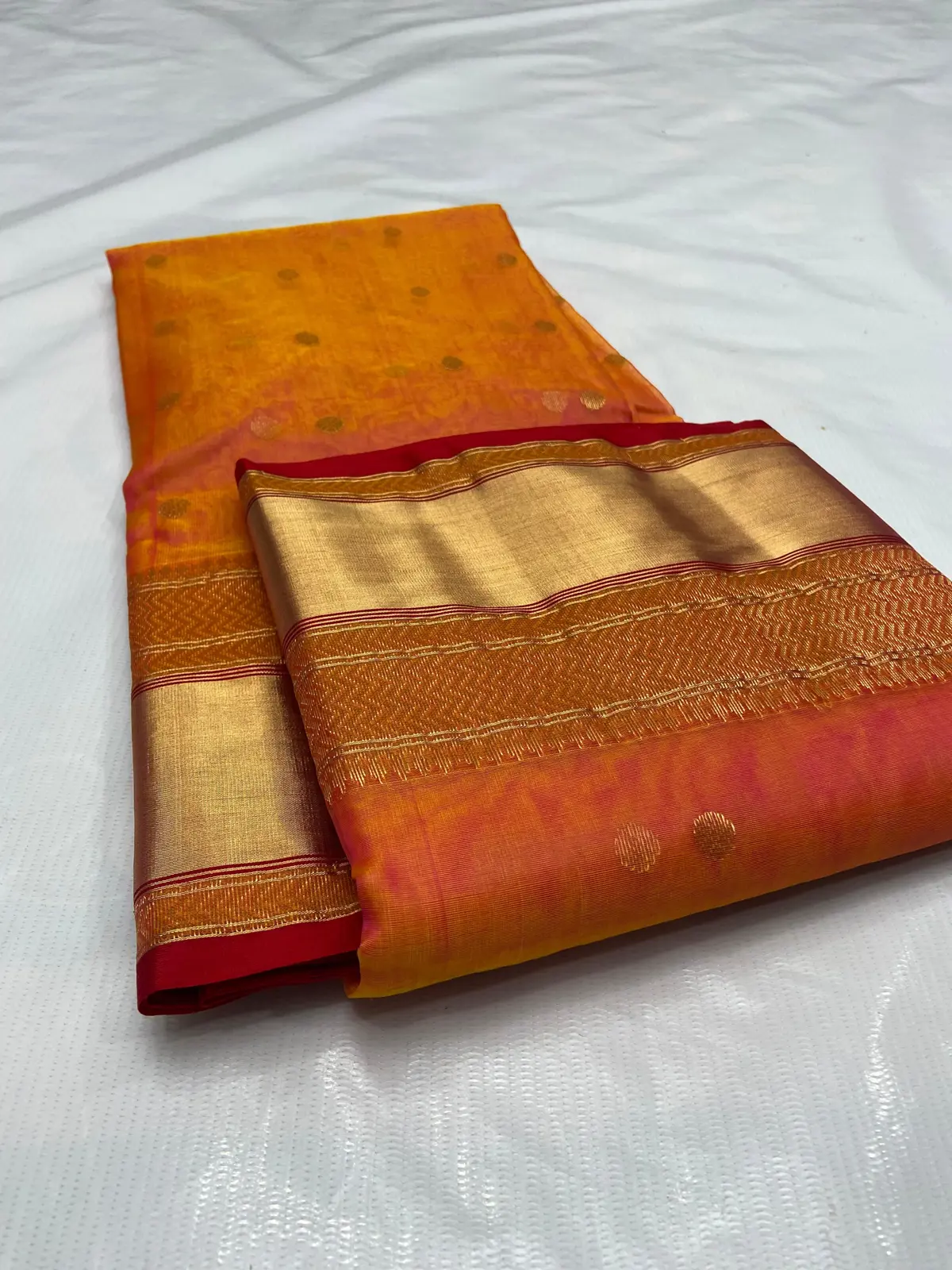 Handwoven Saffron Sunset & Fuchsia Bloom Ombre Saffron Sunset to Fuchsia Bloom with Gold Zari Bootis Kataan Silk - Authentic Chanderi Silk Saree Chanderi Saree - View 3
