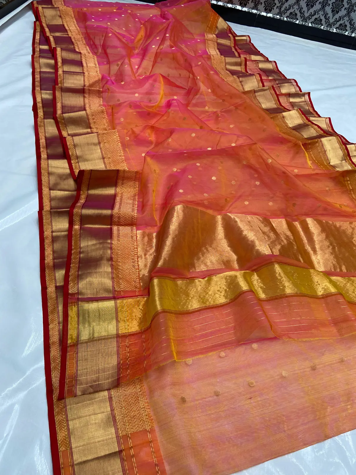 Handwoven Saffron Sunset & Fuchsia Bloom Ombre Saffron Sunset to Fuchsia Bloom with Gold Zari Bootis Kataan Silk - Authentic Chanderi Silk Saree Chanderi Saree - View 5