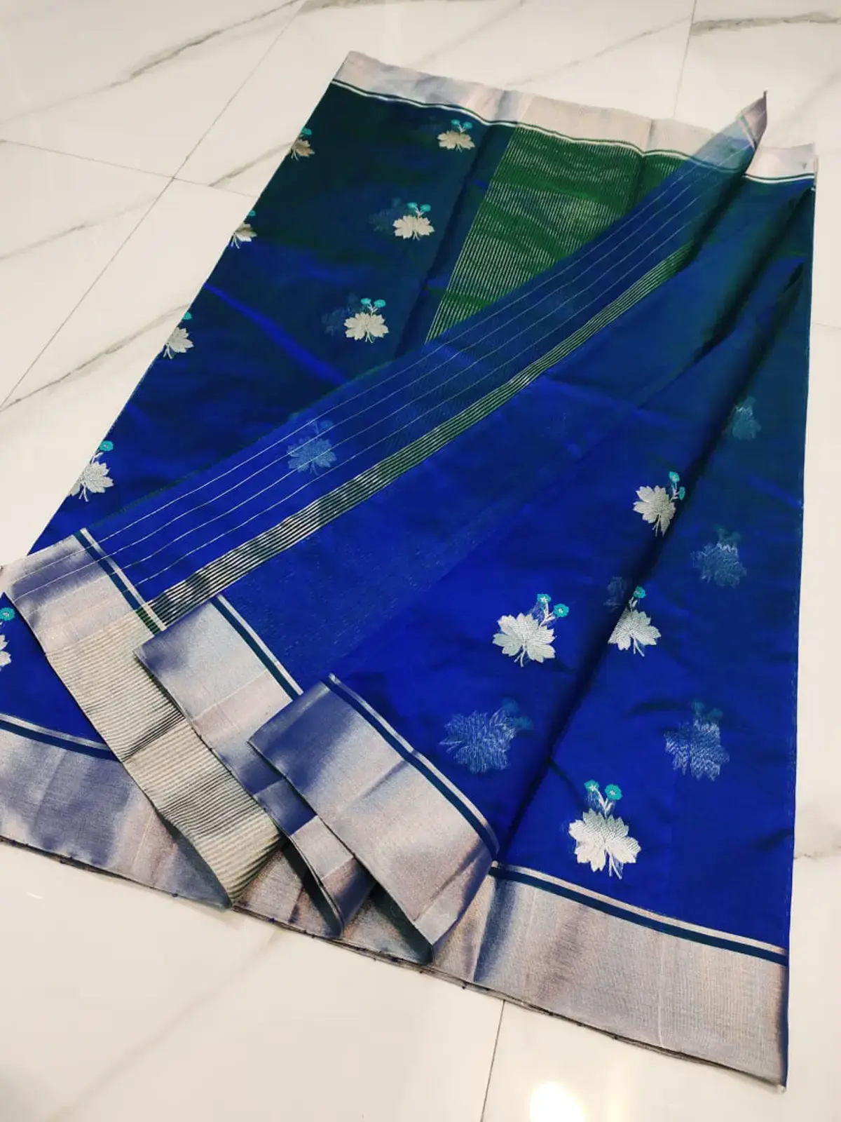 Handwoven Royal Elegance Sapphire Blue with Verdant Undertones and Silver Zari Floral Buttis Chanderi Silk - Authentic Chanderi Silk Saree Chanderi Saree - View 3