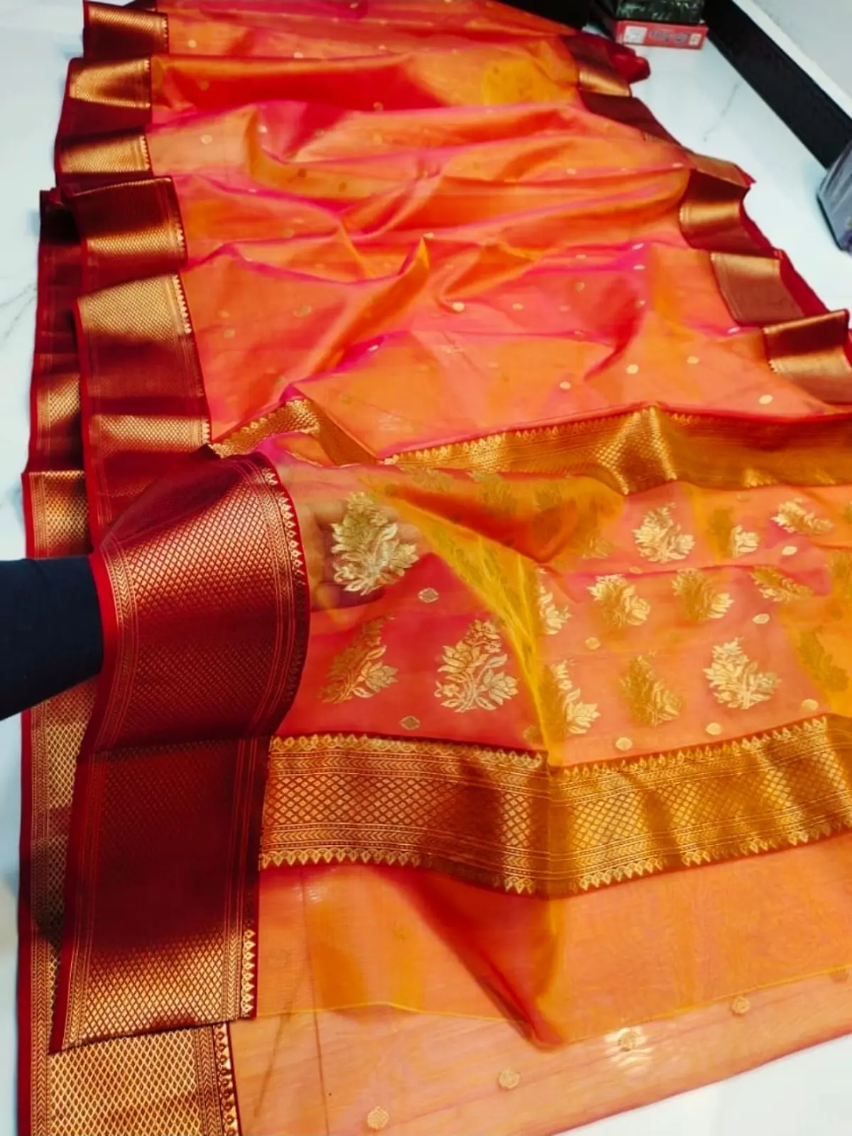 Handwoven Sunset Coral & Antique Gold Sunset Coral and Antique Gold Sunset Coral with Golden Floral Motifs Chanderi Silk - Authentic Chanderi Silk Saree Chanderi Saree - View 3