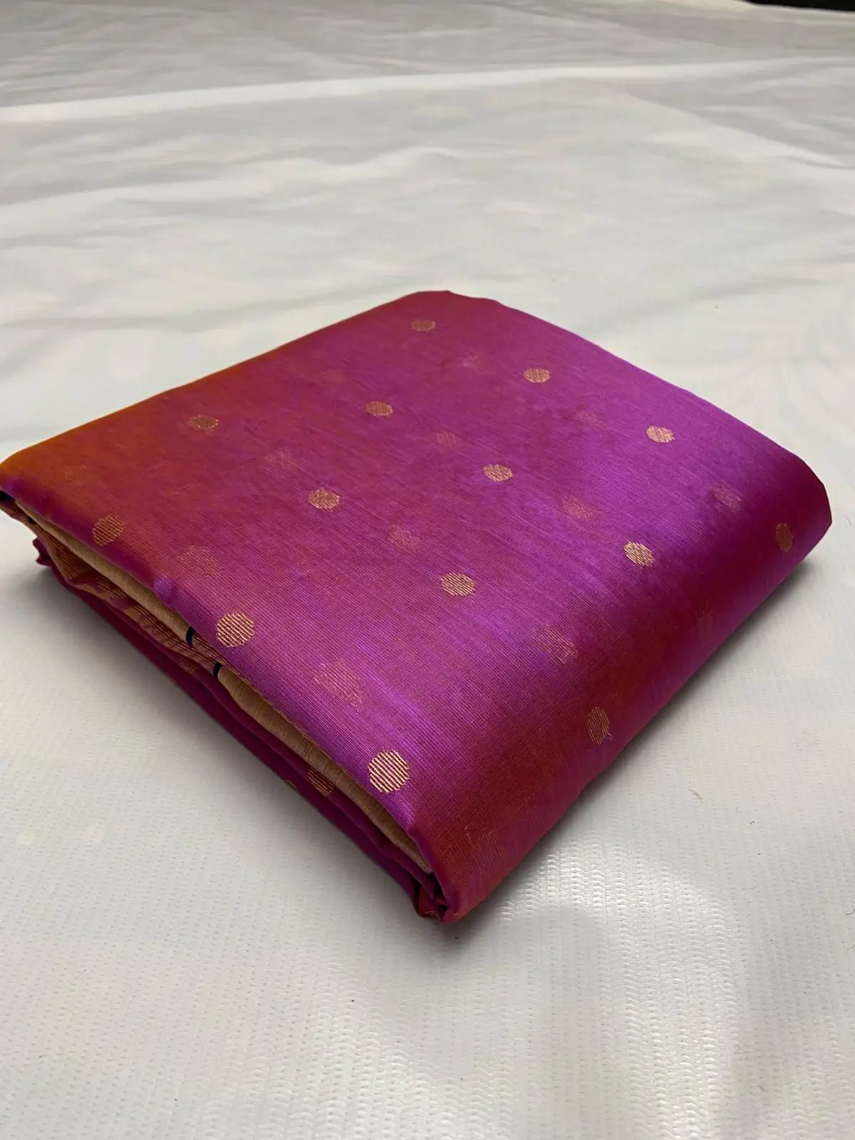 Handwoven Sunset Ember & Fuchsia with Gold Zari Sunset Ember and Fuchsia with Intricate Temple Zari Border Pattu Silk - Authentic Chanderi Silk Saree Chanderi Saree - View 3